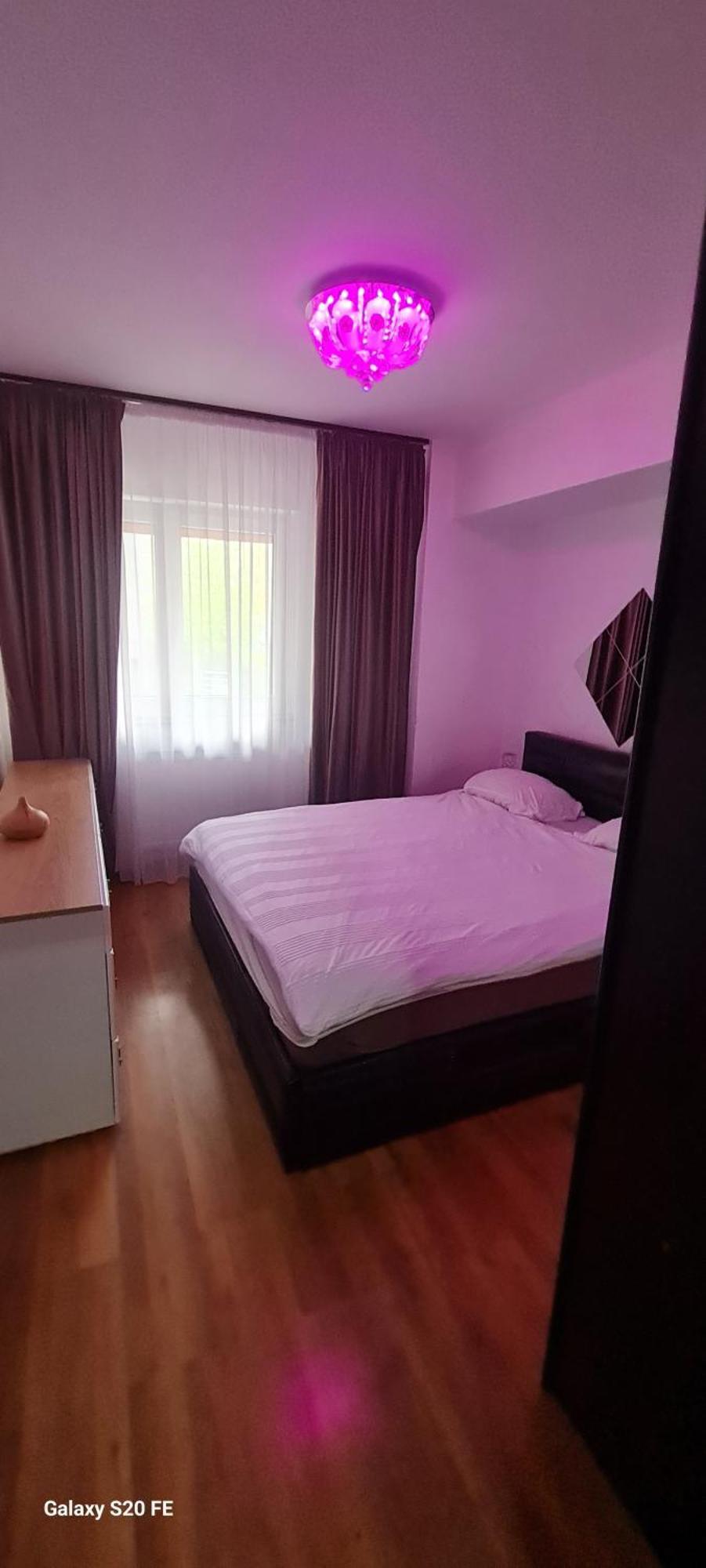 Apartament Regim Hotelier Elis Brașov Exterior foto